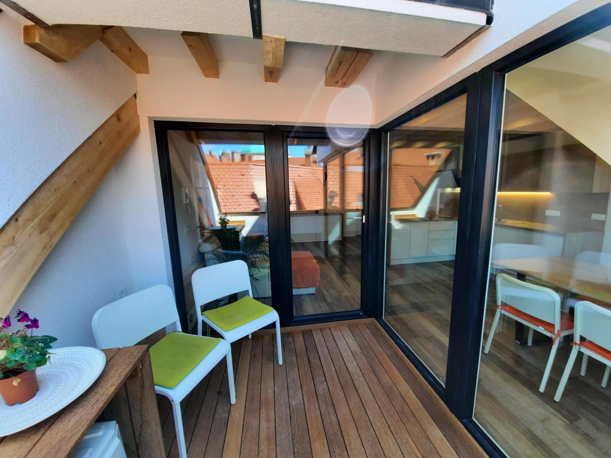 Apartment Under The Castle