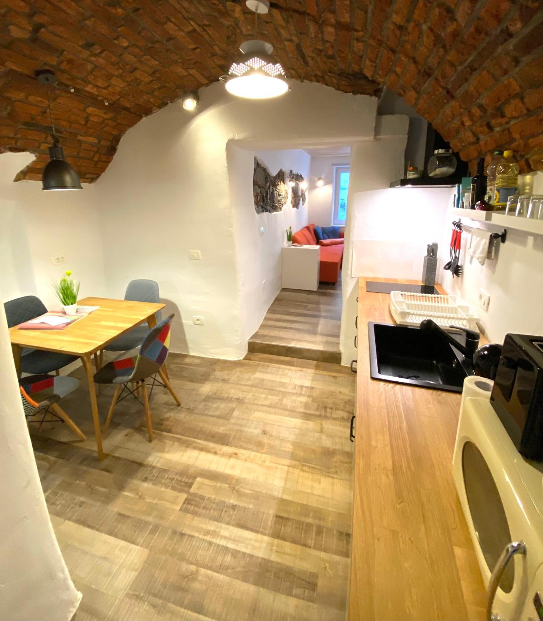 Apartment Under The Castle *
